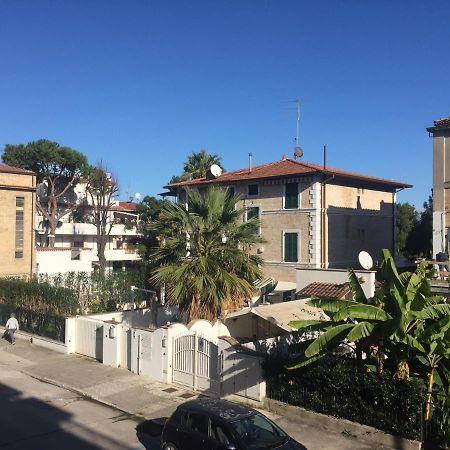 App sul lungomare San Benedetto del Tronto Exterior foto