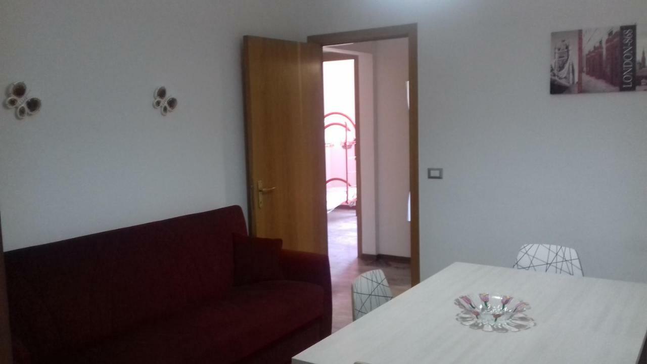 App sul lungomare San Benedetto del Tronto Exterior foto