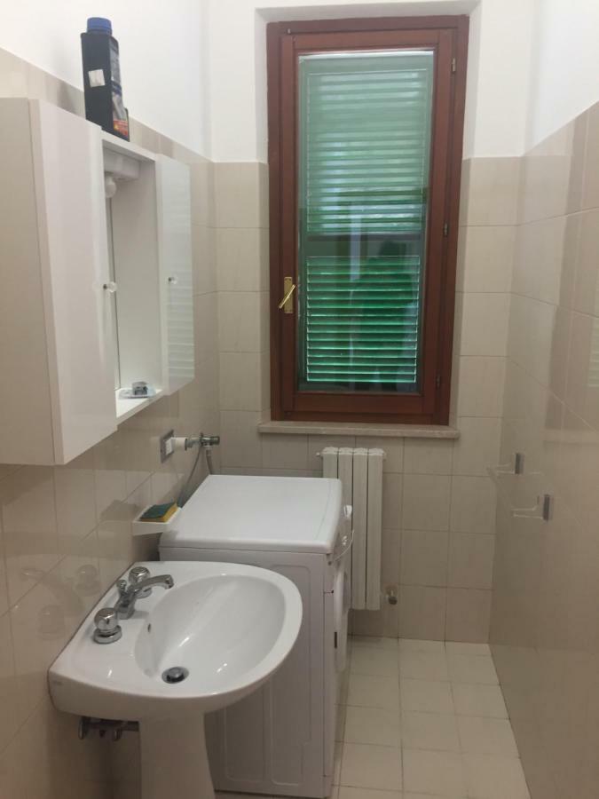 App sul lungomare San Benedetto del Tronto Exterior foto