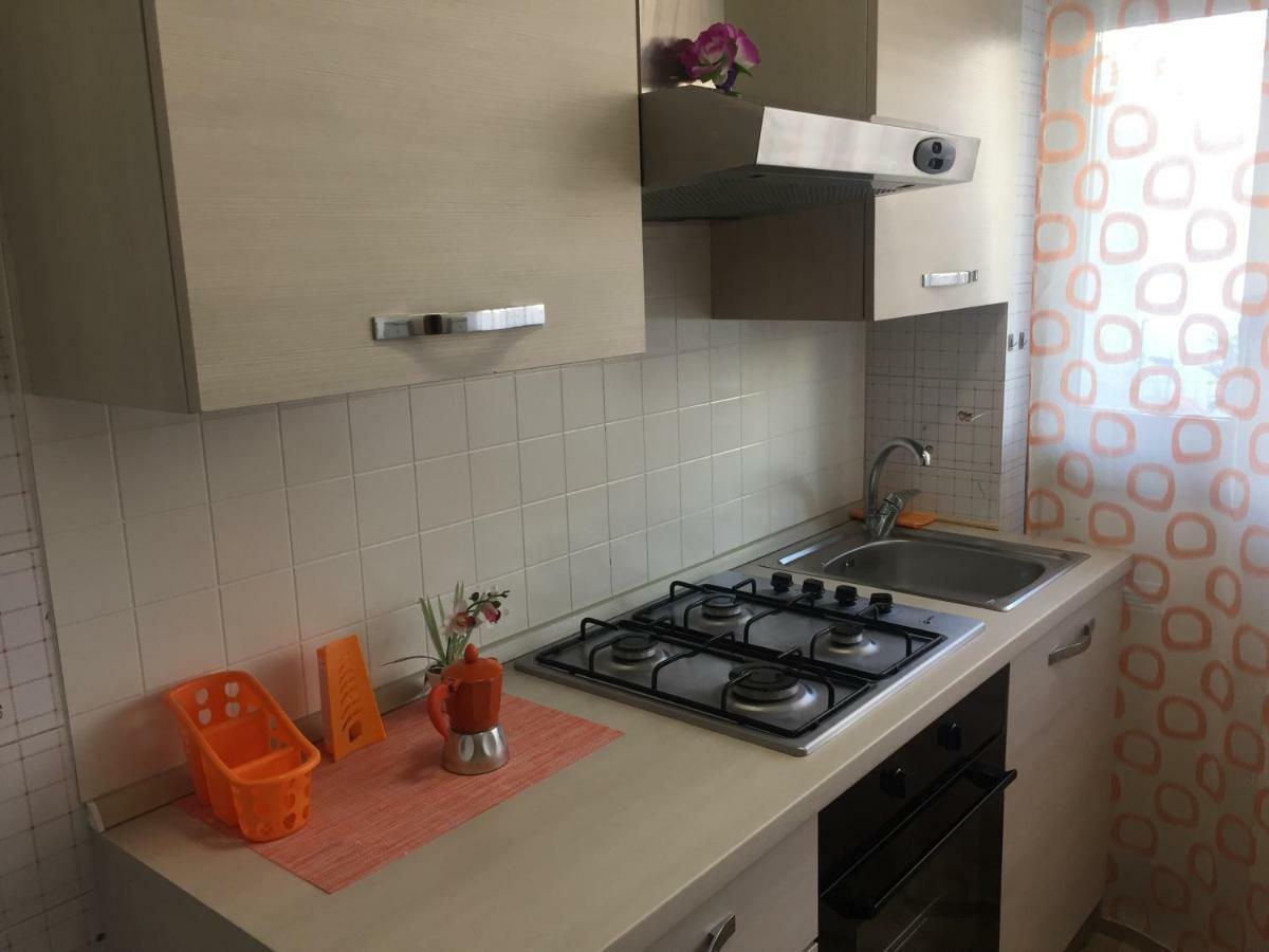 App sul lungomare San Benedetto del Tronto Exterior foto