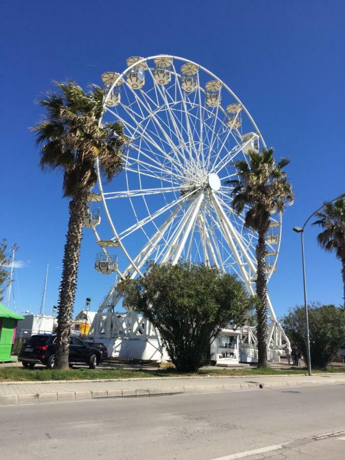 App sul lungomare San Benedetto del Tronto Exterior foto