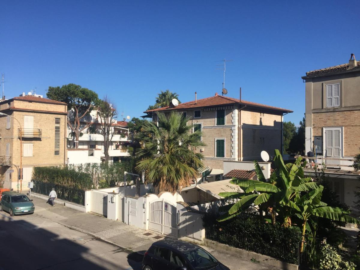 App sul lungomare San Benedetto del Tronto Exterior foto